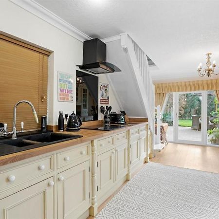 The Corner House, 36, Broadway Road, Leilighet Evesham Eksteriør bilde