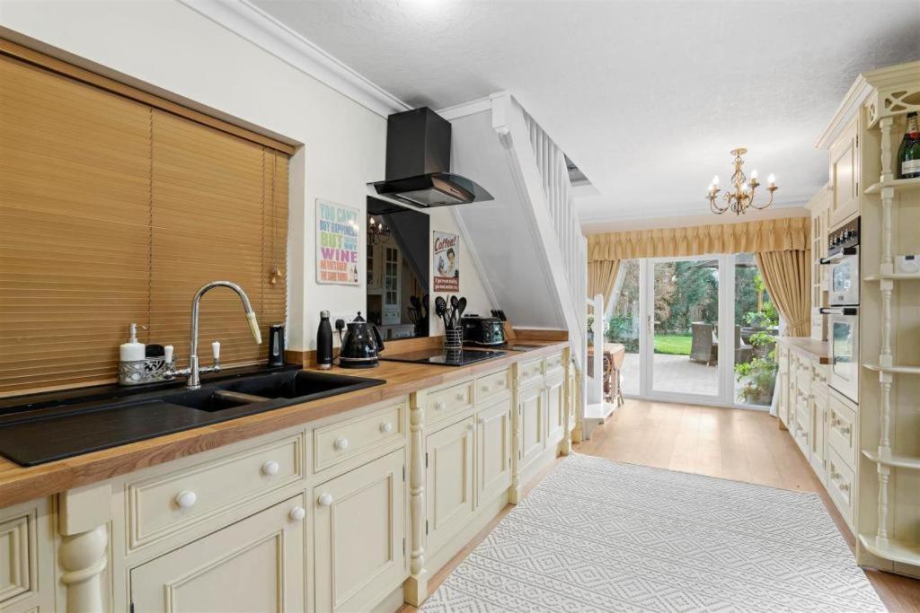 The Corner House, 36, Broadway Road, Leilighet Evesham Eksteriør bilde